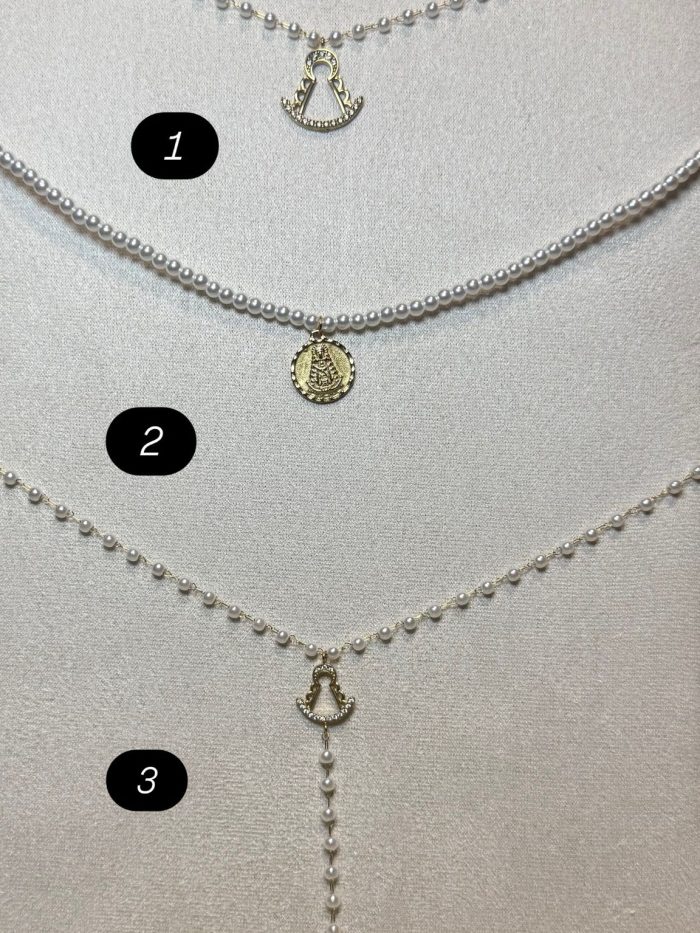 Collar bolitas Virgen del Rocío